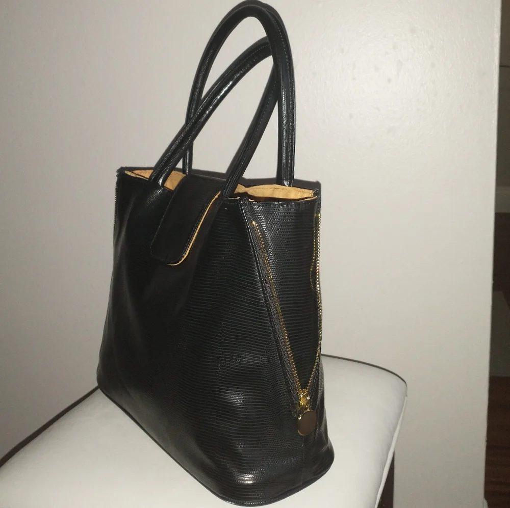 Magnetic Closure HandBag | Geir Ness Norway - Picture 3 of 11